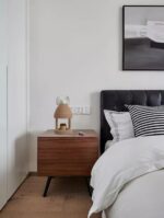 Bow Tie Hat Table Lamp - Image 4