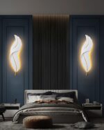 Feather Wall Lamp - Image 8