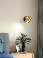 Leonardo Gold Wall Lamp - Image 8