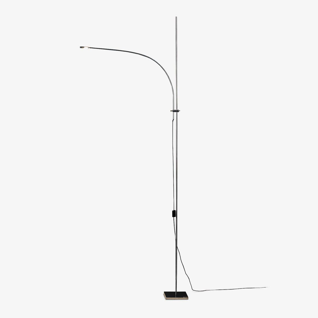 Metal_Body_Graceful_Floor_Lamp_16.jpg Metal Body Graceful Floor Lamp - Image 1