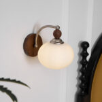Yisi Po Wall Lamp - Image 2